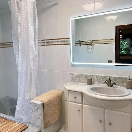 빌라 La Casona De La Carbayeda 오비에도