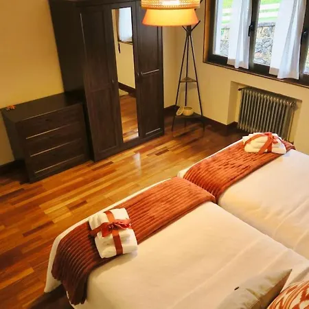 빌라 La Casona De La Carbayeda *