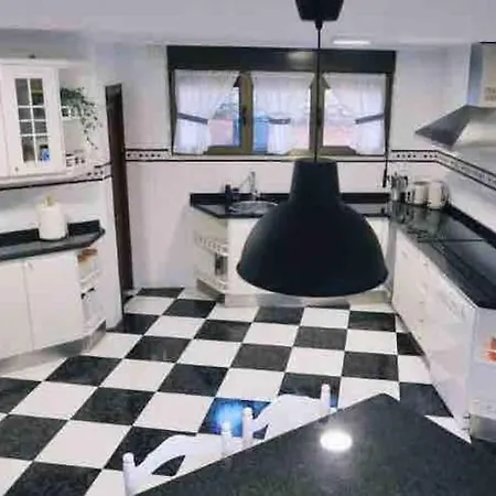 La Casona De La Carbayeda 빌라 오비에도