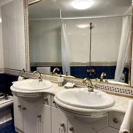 빌라 La Casona De La Carbayeda *