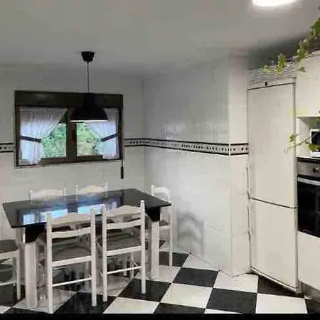 La Casona De La Carbayeda * 오비에도